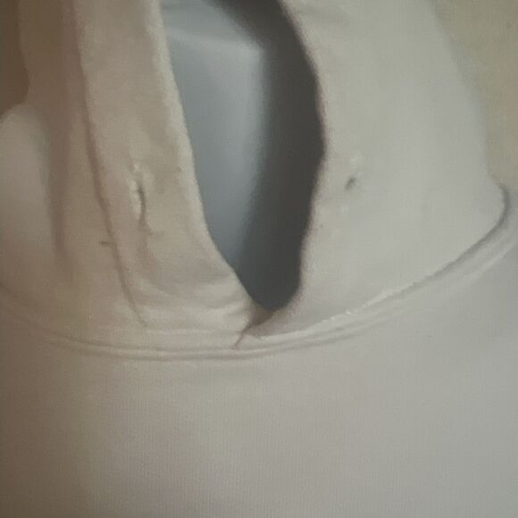 Pineapple Willy's White Hoodie Size Small Pull Over Front Pockets Sweat Shirt - Picture 5 of 8